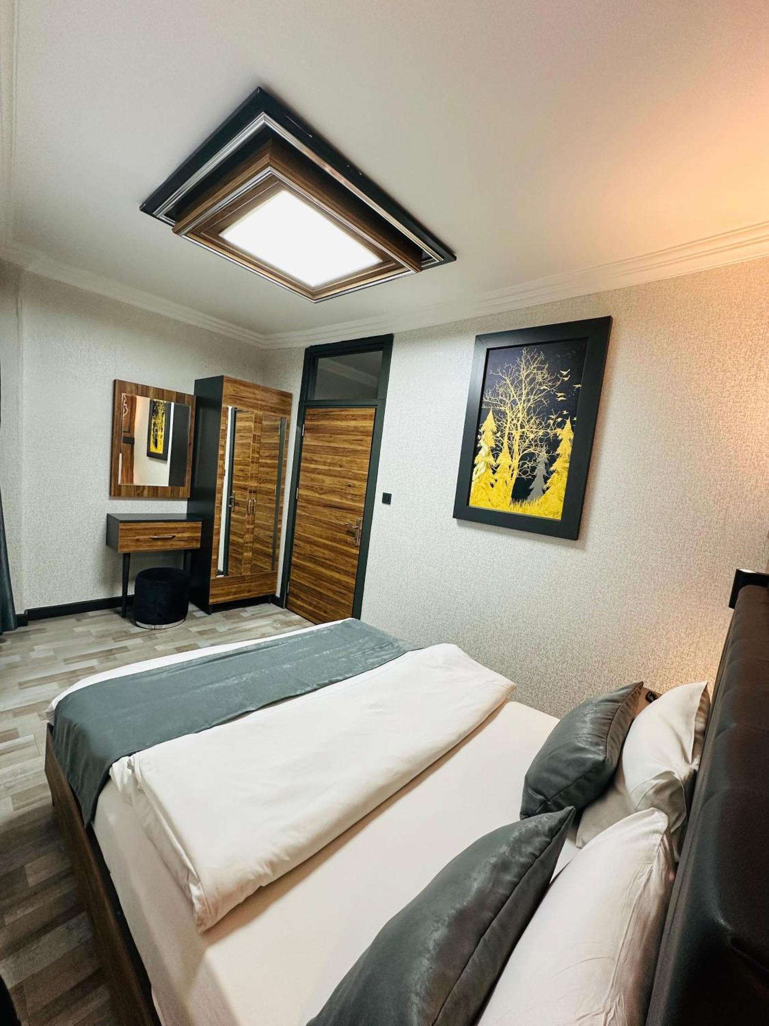 Taksim La Serena Hotels Стамбул Экстерьер фото