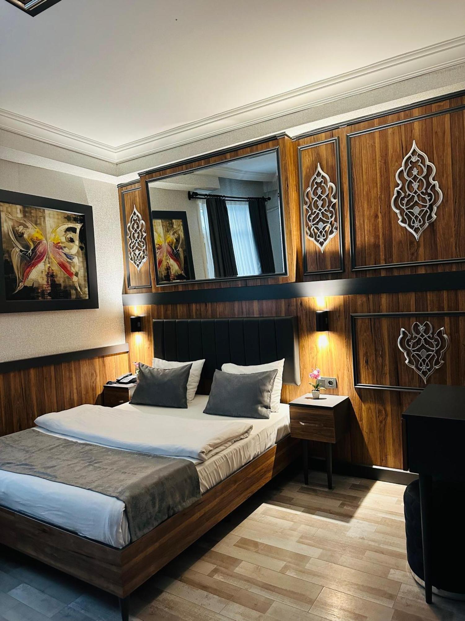 Taksim La Serena Hotels Стамбул Экстерьер фото